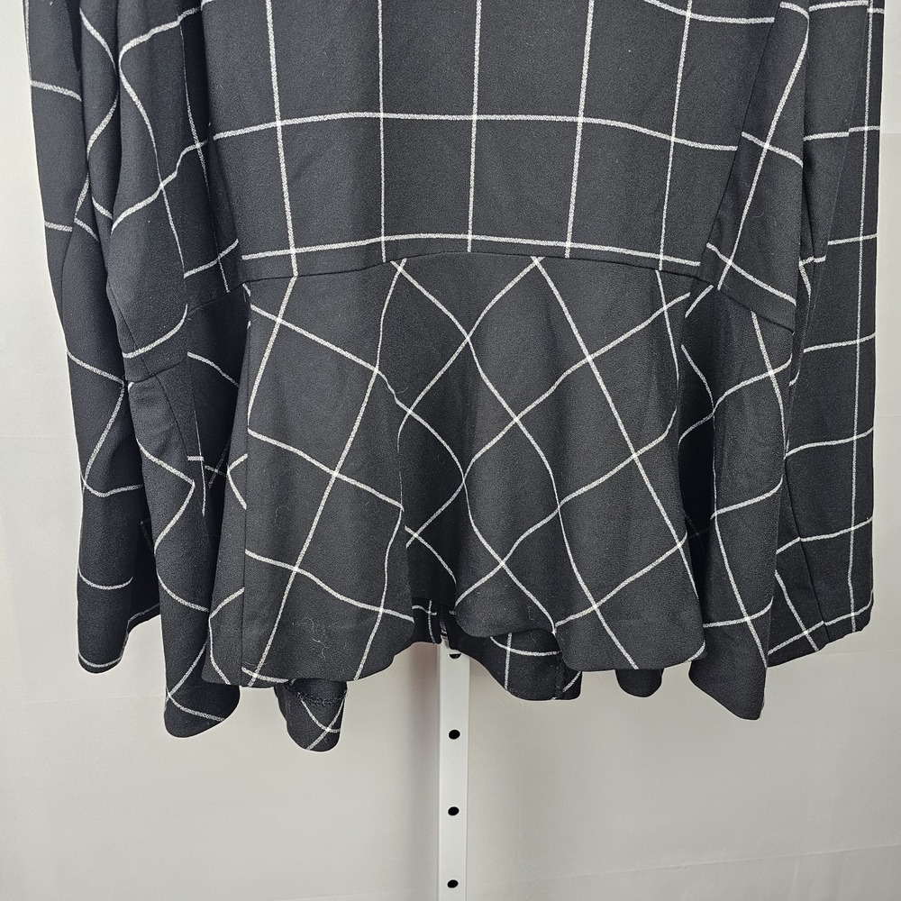 NWT Lane Bryant Peplum Zip Front Jacket Window Pane Black White Career Office 28 - Picture 4 of 9